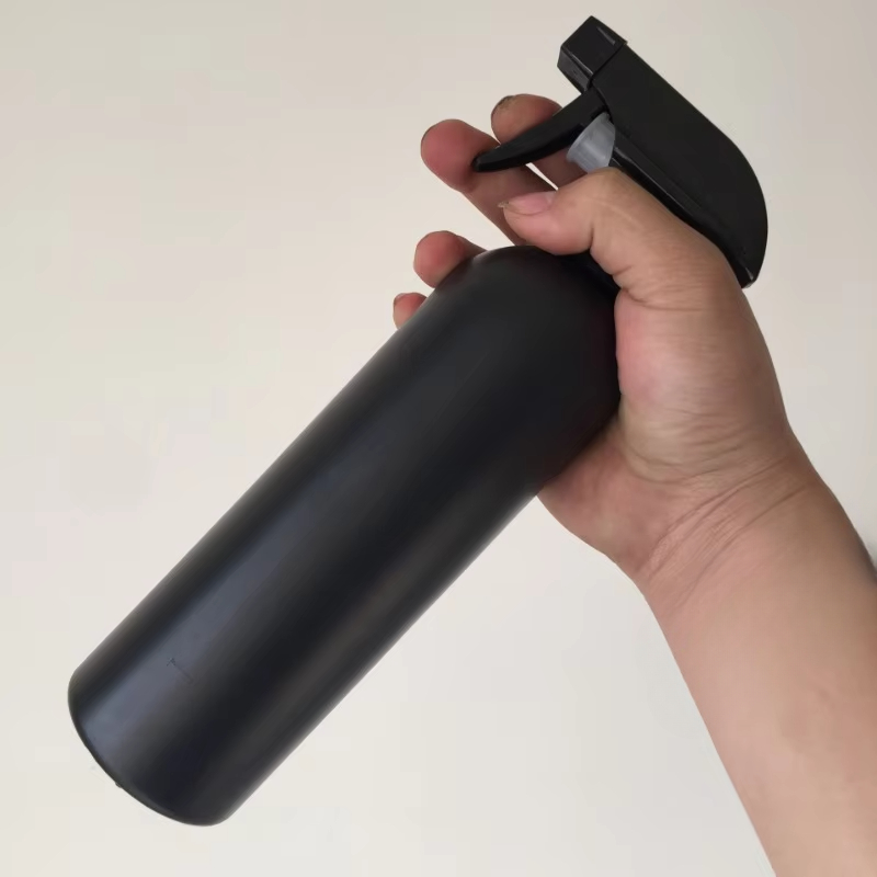 Butelka z rozpylaczem do włosó – Water Bottle Blank recenzja i cena